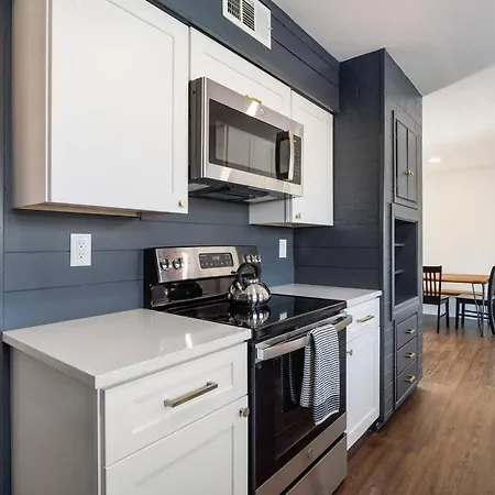 New! Pool Home ~3 Miles To The Beach